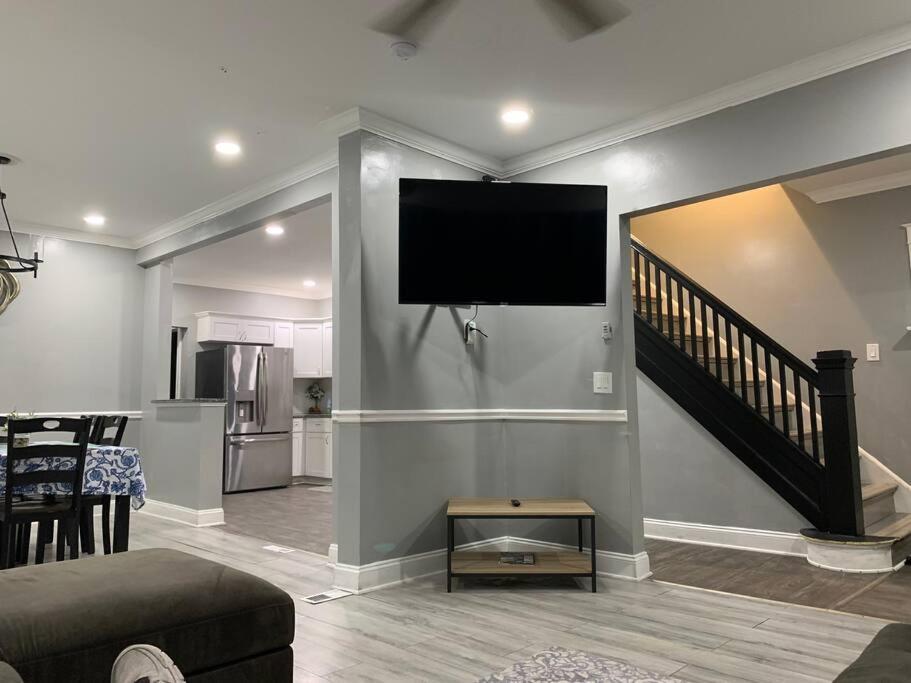 Home Away From Home On Lasalle - 3 Bd 2 Bth Slps 6 Niagara Falls Kültér fotó