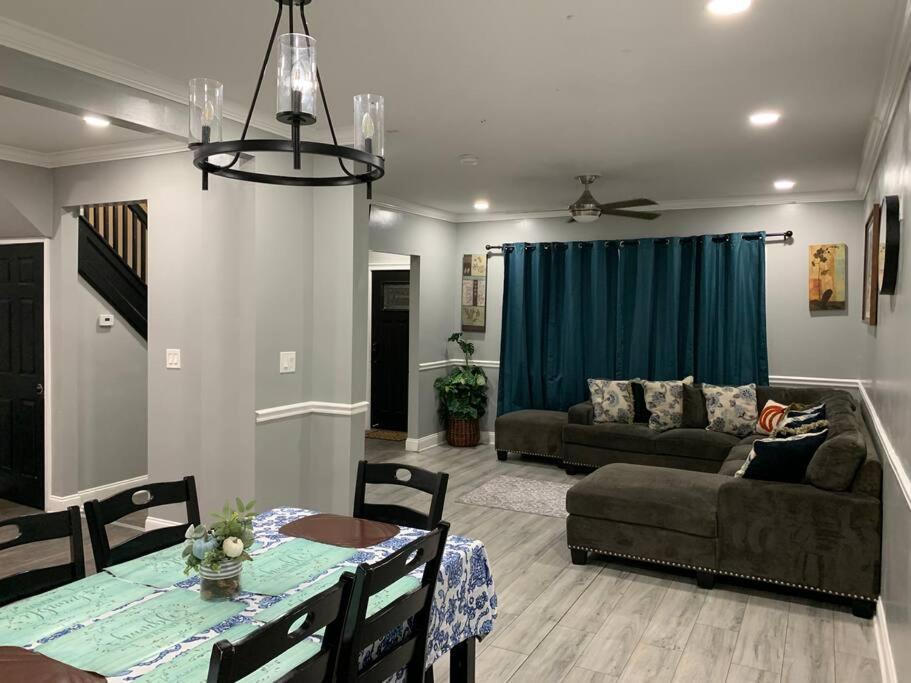 Home Away From Home On Lasalle - 3 Bd 2 Bth Slps 6 Niagara Falls Kültér fotó