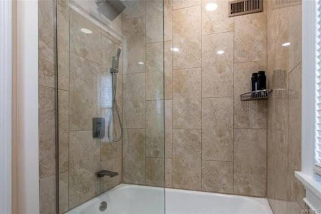 Home Away From Home On Lasalle - 3 Bd 2 Bth Slps 6 Niagara Falls Kültér fotó
