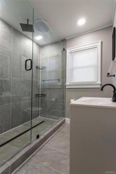 Home Away From Home On Lasalle - 3 Bd 2 Bth Slps 6 Niagara Falls Kültér fotó