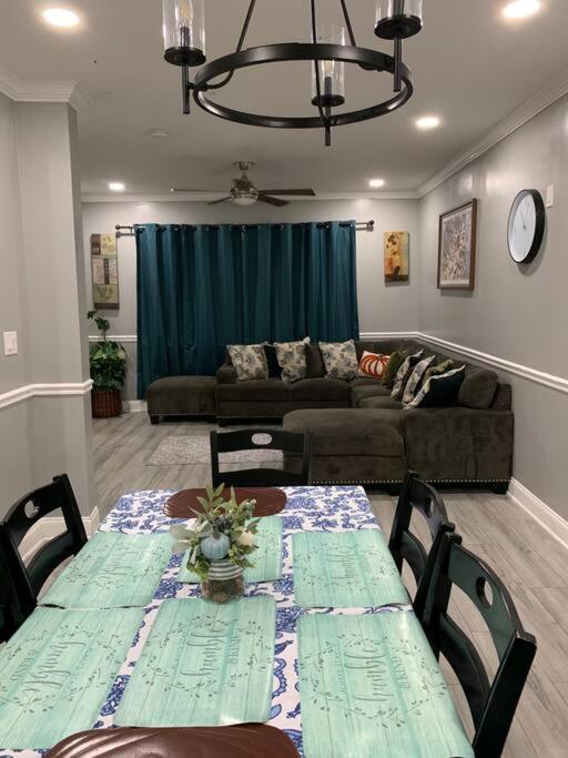 Home Away From Home On Lasalle - 3 Bd 2 Bth Slps 6 Niagara Falls Kültér fotó