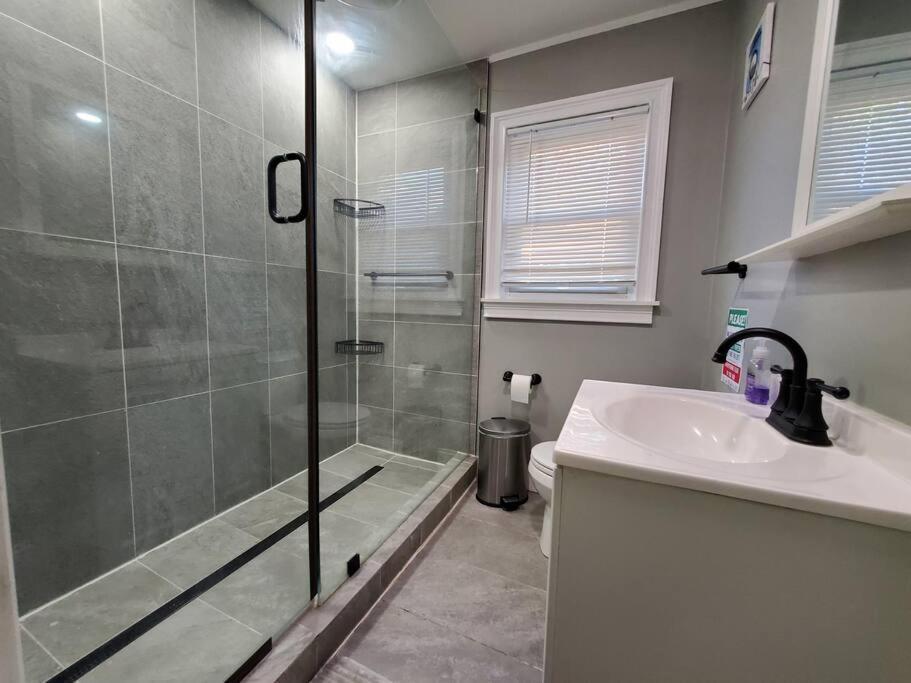 Home Away From Home On Lasalle - 3 Bd 2 Bth Slps 6 Niagara Falls Kültér fotó
